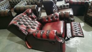 PREMIER RECLINER - Classic Chesterfield
