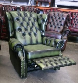 PREMIER RECLINER - Classic Chesterfield