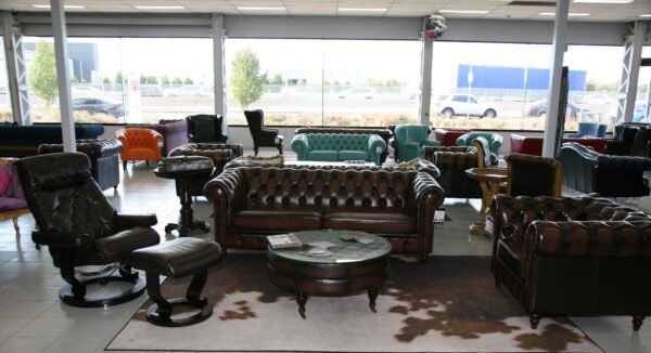 Mourad Chair & Ottoman - Classic Chesterfield